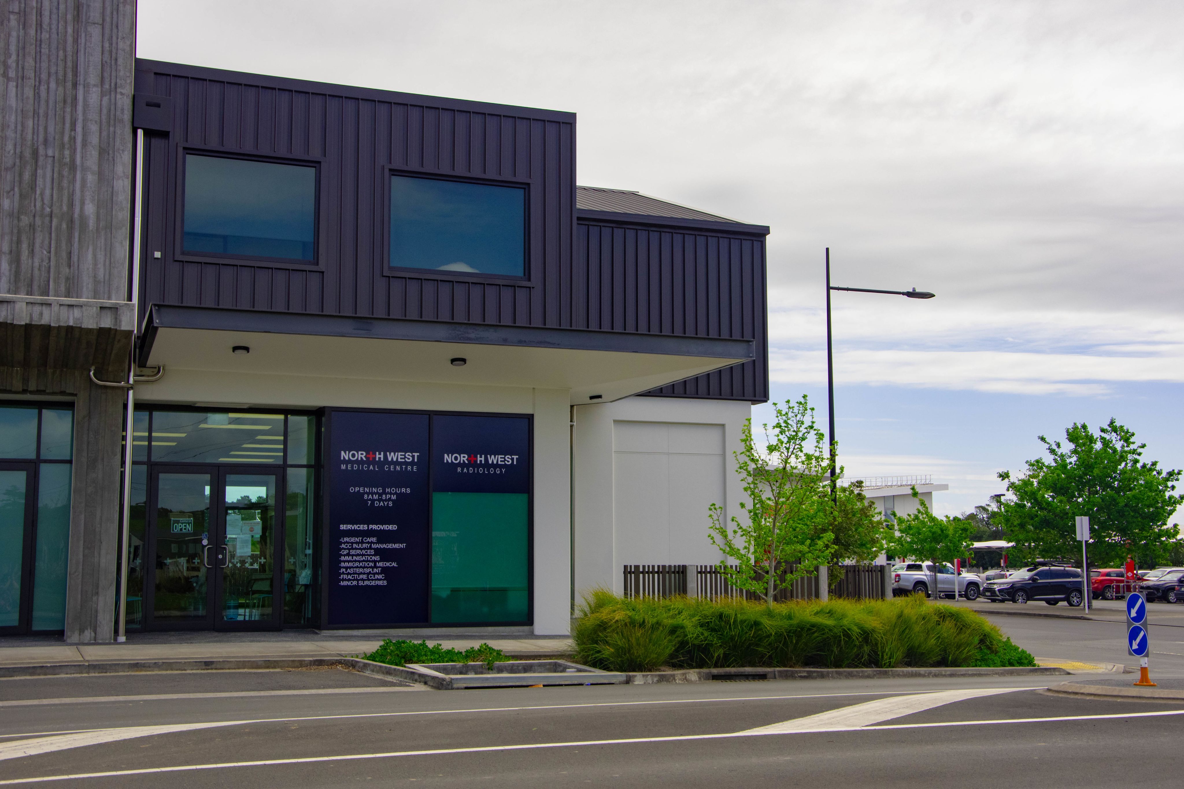 Colour photograph of a medical clinic taken from street level.